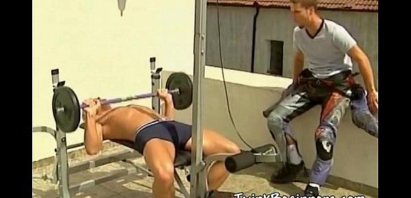  2 twiks get fucked on the bench press